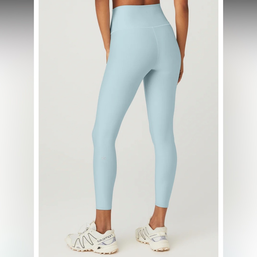 Alo 7/8 High-Waist Airlift Legging in Chalk Blue